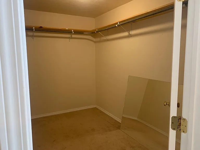320 S 7th St — Photo 9