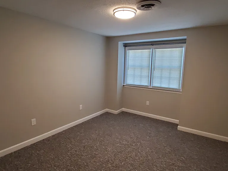 6000 River Rd #17 — Photo 4