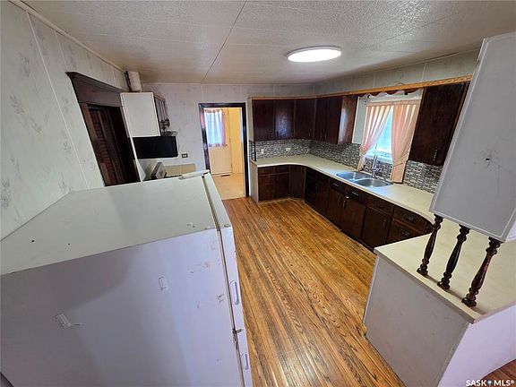 2nd image of 111 Warwick STREET