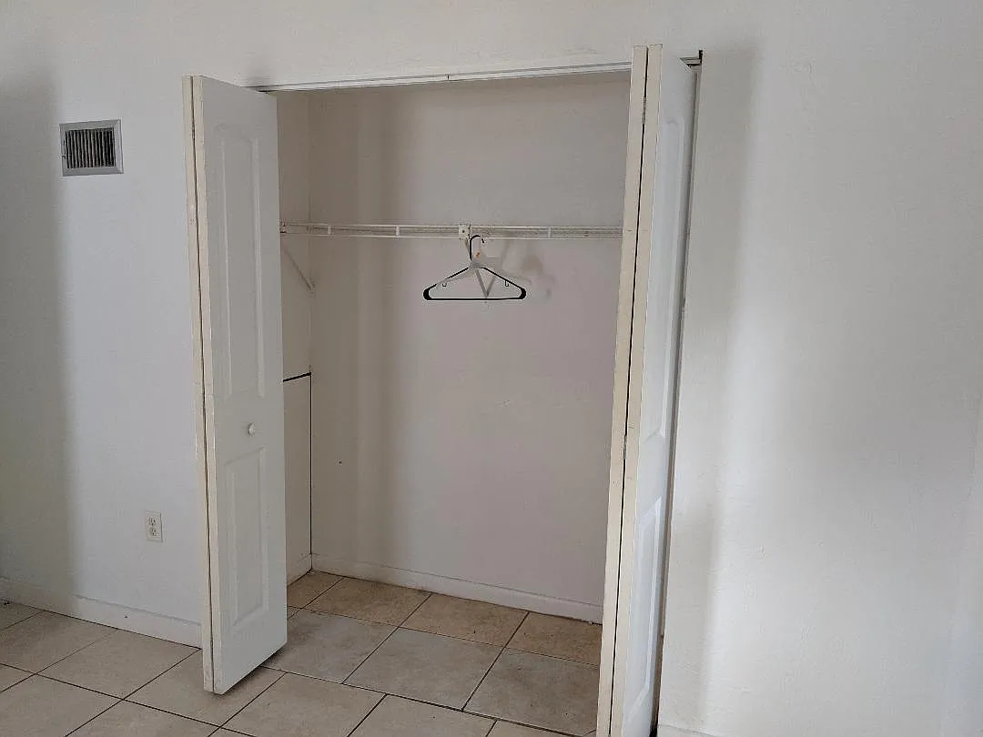 2 bed, 650 sqft, $1,500 — Photo 3