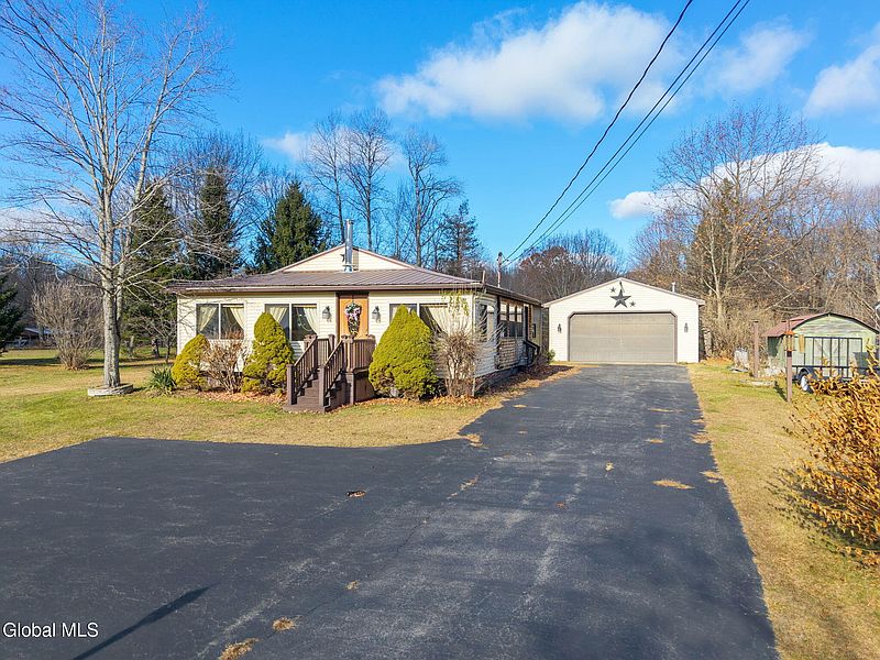 2nd image of 118 Dawson Road