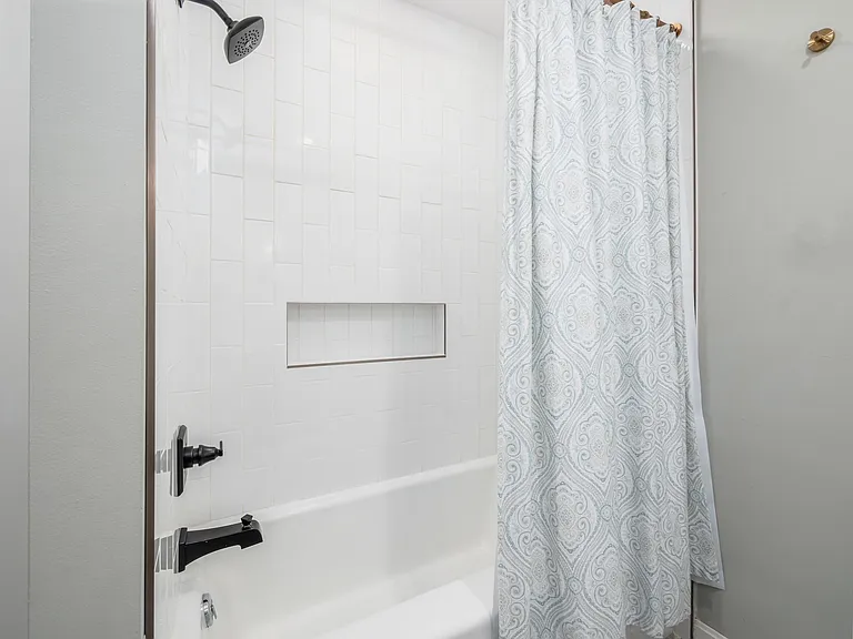 926 City Park Ave — Photo 38