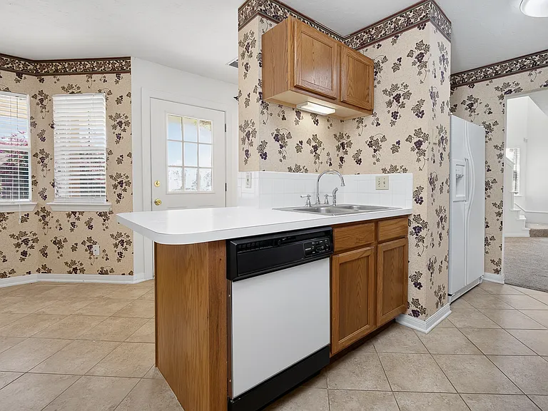 336 Lariat Cir — Photo 19