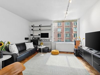 303 Greenwich St #7F, New York, NY, 10013