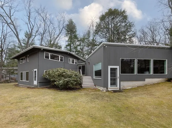 27 Peacock Farm Rd, Lexington, MA 02421