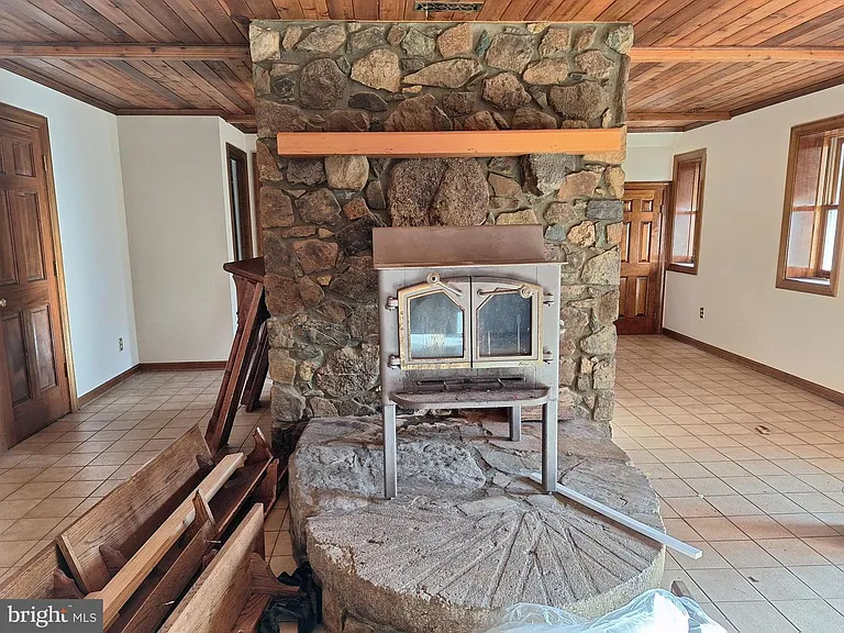 9078 Knoll Run Ln — Photo 37