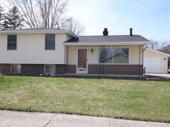 1717 Jackson STREET, New Holstein, WI 53061