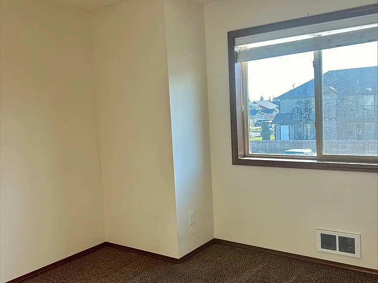2009 Aaron Dr #1-8 — Photo 11