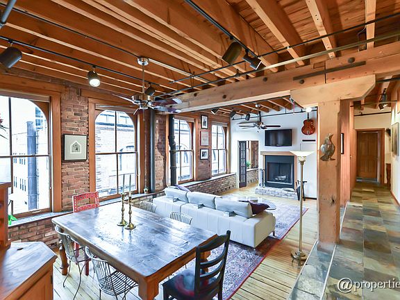 Living Room/Dining Room