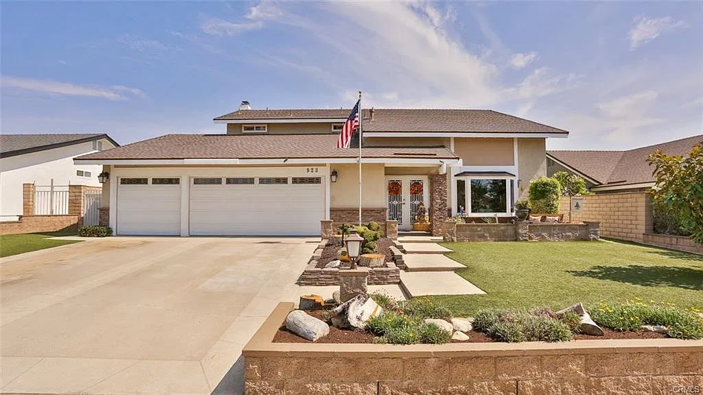 4 bed, 2175 sqft, $1,000 — Photo 1