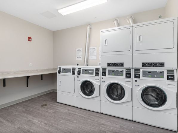Brookside Terrace Apartments | 1470 S County Trl, East Greenwich, RI