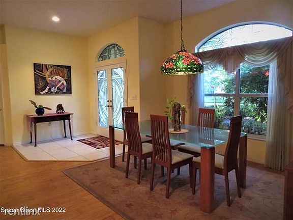 5th image of 396R Lake Victoria Cir
