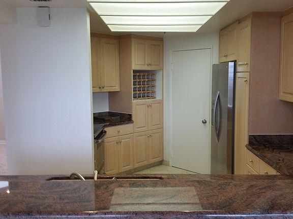 3rd image of 120 The Vlg Unit 410