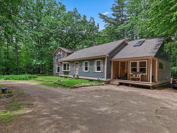 2nd image of 51 Timbertop Road