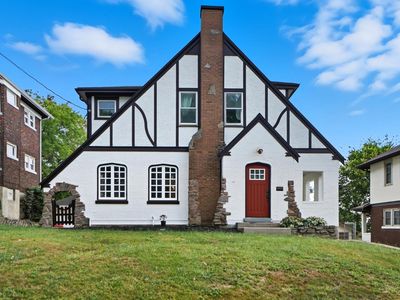 2323 Sherwood Ln, Cincinnati, OH, 45212