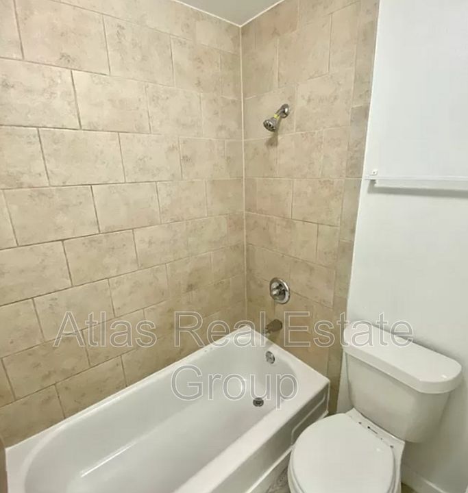 2nd image of 15571-15573 E 13th Ave #B112