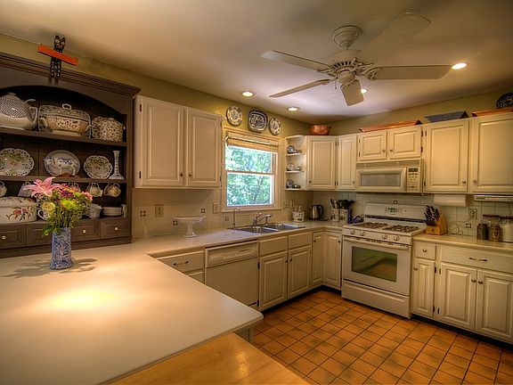 Plenty of Counter Space