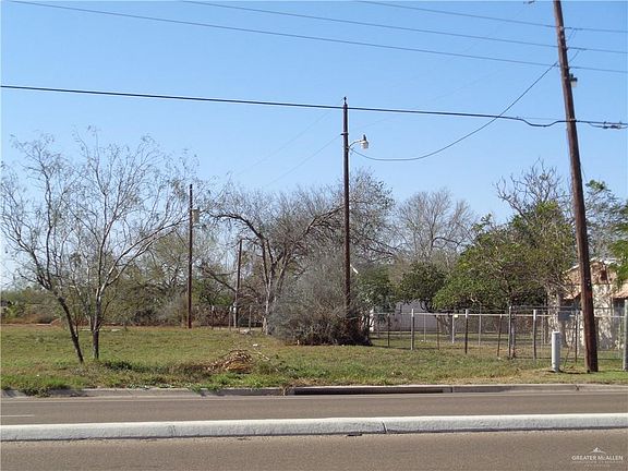 3rd image of 11609 N 10th St