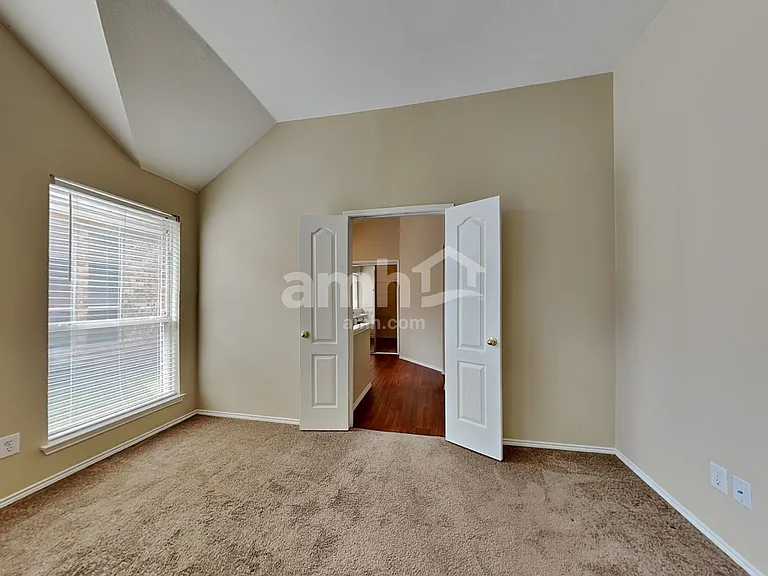 3021 Avery Ln — Photo 9