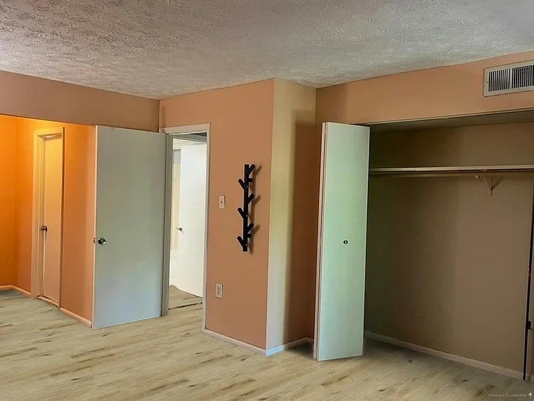 7712 Hanover Pkwy #103 — Photo 6