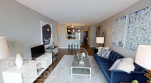 5th image of 375 E Ohio St #1