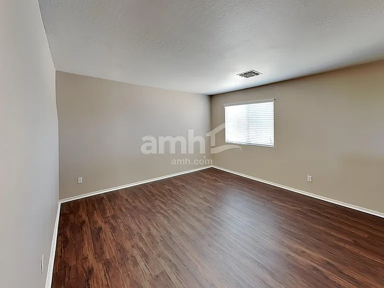 17321 W Tara Ln — Photo 12