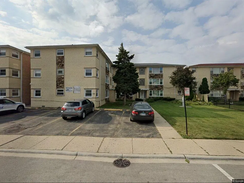 8507 W Catalpa Ave #1S