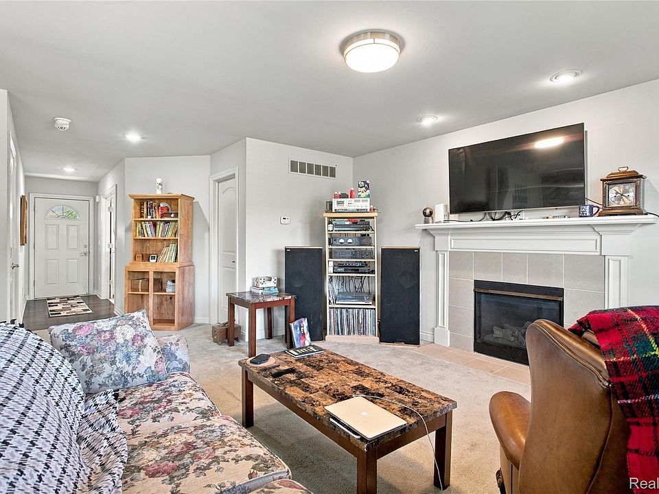 7000 Chandler Dr, photo 19