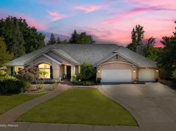 2945 Forest Hills Dr, Redding, CA 96002