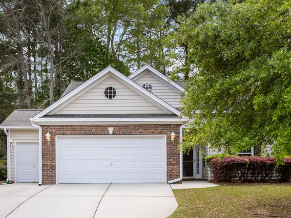 4925 Franconia Dr, Summerville, SC 29485