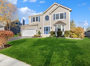 3 Glascow Ct, Lake In The Hills, IL 60156