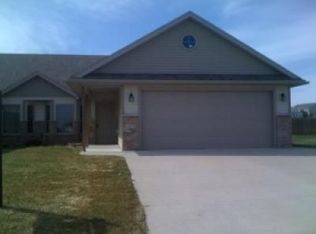 6411 Bandel Hills Ln NW, Rochester, MN 55901