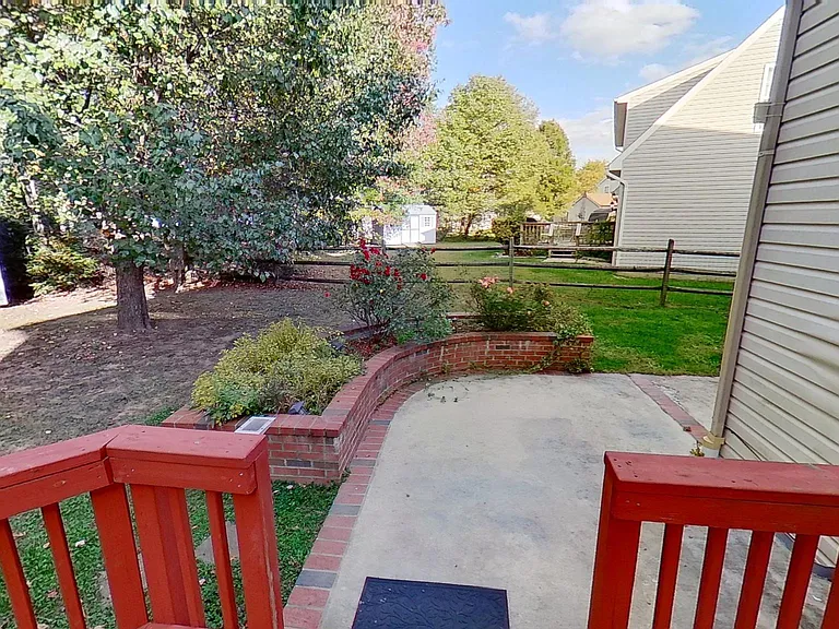 5911 Herring Ct — Photo 13