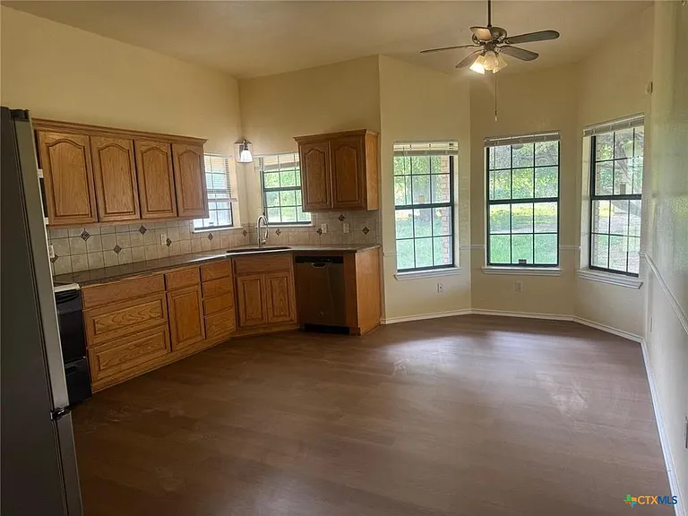 2311 Old FM 440 Rd — Photo 5