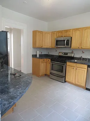 Rented by Space Real Estate | media 36