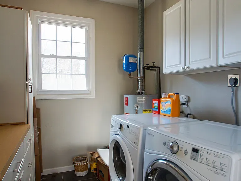 112 Emerald Cir — Photo 9