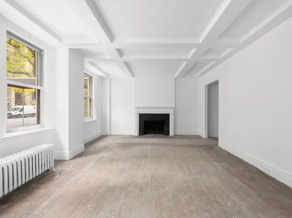 345 East 57th Street image 4 of 11