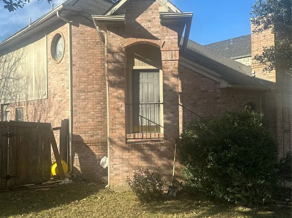 12718 Hilltop Dr, Balch Springs, TX 75180