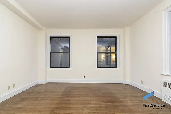 Rented by FirstService Realty (legacy) | media 32