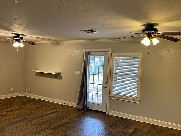 5th image of 2412 Ashland Ave
