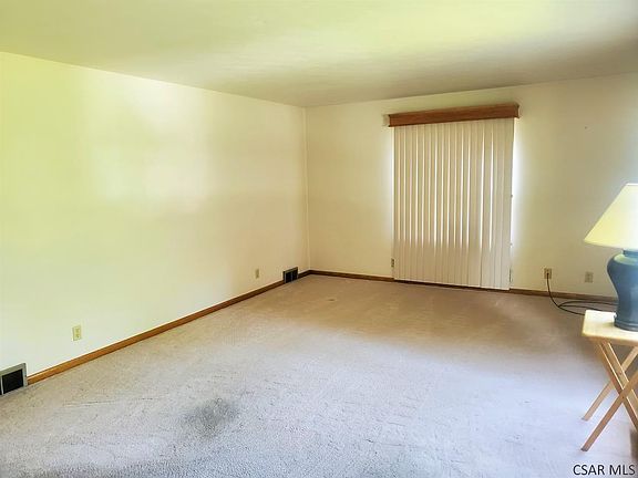 5th image of 117 Dahlia St