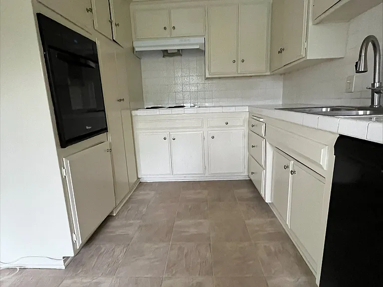 21025 Victor St. — Photo 11