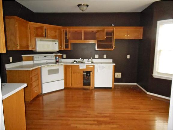 5th image of 608 Glenties Dr