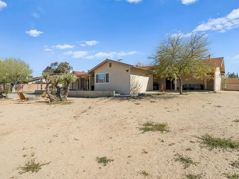 58328 Bonanza Dr — Photo 44