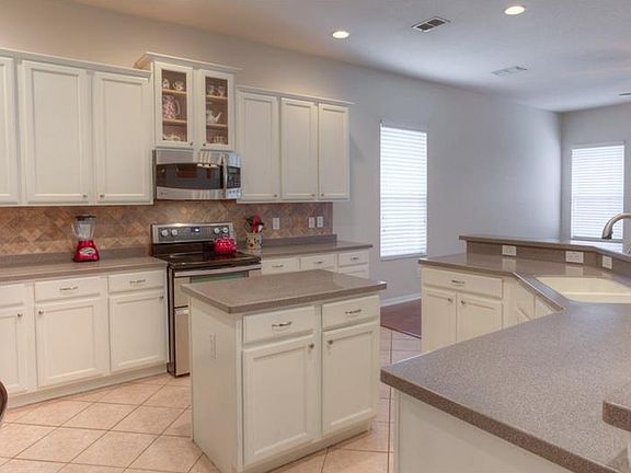 4th image of 11908 Mandevilla Ct