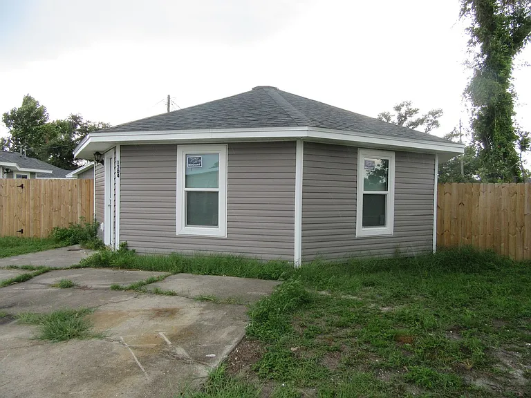 1304B Grace Ave — Photo 14