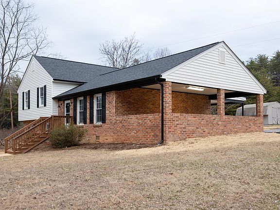5th image of 399 Mountain Lake Ct