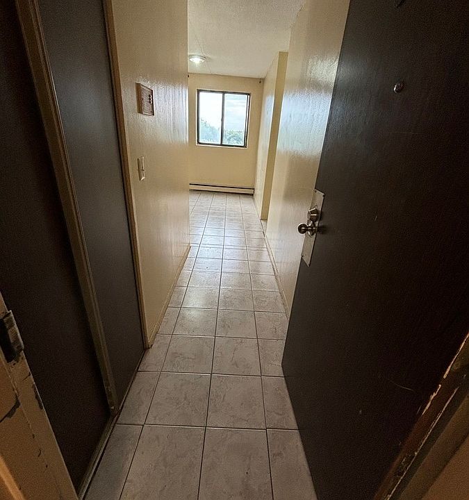 1st image of 525 Wyandotte St W #505