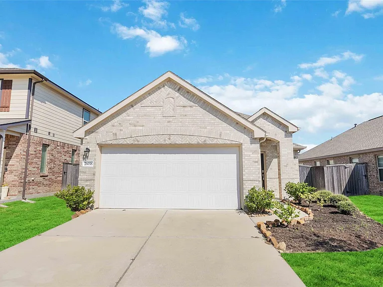 26038 Quiet Field Ct — Photo 1