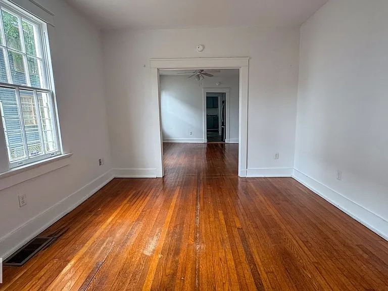 2205-2207 Broadway St #2205-1 — Photo 4